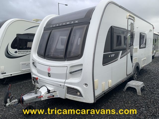 2013 Coachman VIP 560/4, Fixed Bed, End Washroom
