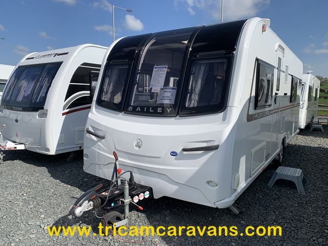 2018 Bailey Unicorn Cadiz, Twin Fixed Beds