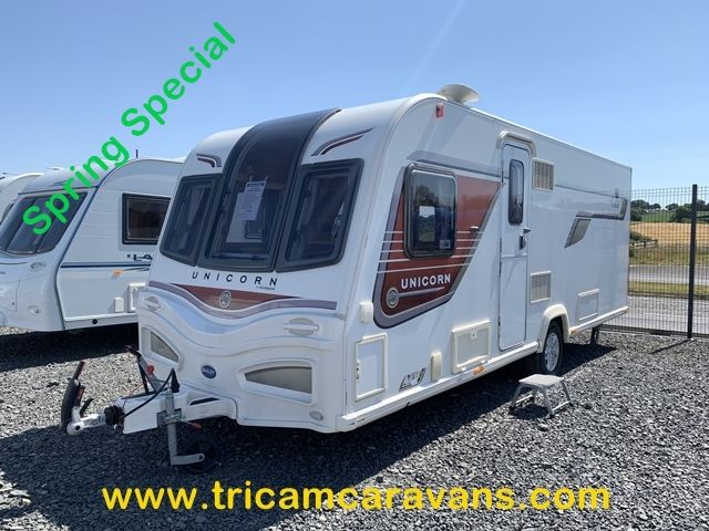 SPRING SPECIAL - SAVE £500! 2014 Bailey Unicorn Vigo, Transverse Island Bed