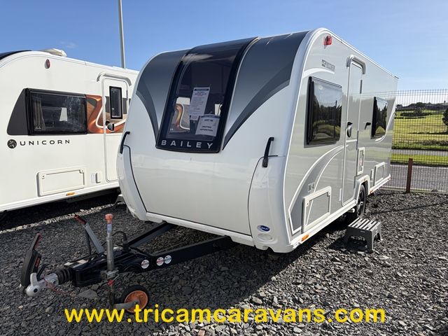 2022 Bailey Discovery D4-4 1 Owner, Lightweight & Compact Fixed Bed 4 Berth